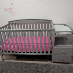 Baby Crib With Changing Table