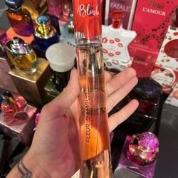 Perfumes - 3 Por $25 