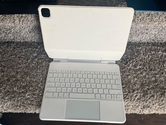 iPad (used for apple ipads) keyboard case