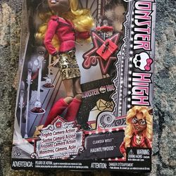 Monster High Clawdia Wolf Hauntlywood Frights Camera Action Doll - New In Box