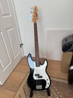 90’s Peavy Milestone II Bass Guitar