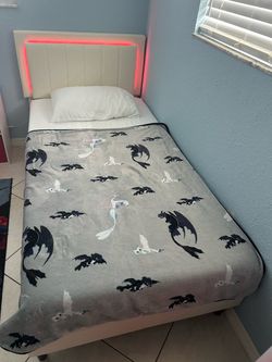 Twin bed with mattress