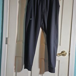 Under Armor Size M