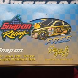 Snap On Racing Dale Earnhardt 50th Anniversary Collectible Diecast Car With Snap On 3/8ths And 1/4 In  Ratchet New 