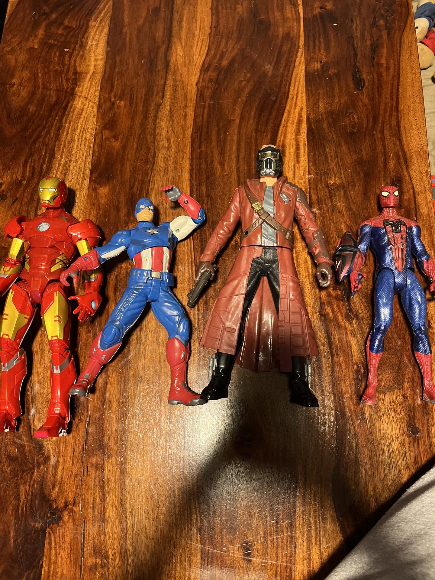 MARVEL+AVENGERS Tall Figure Lot (total Of 4)