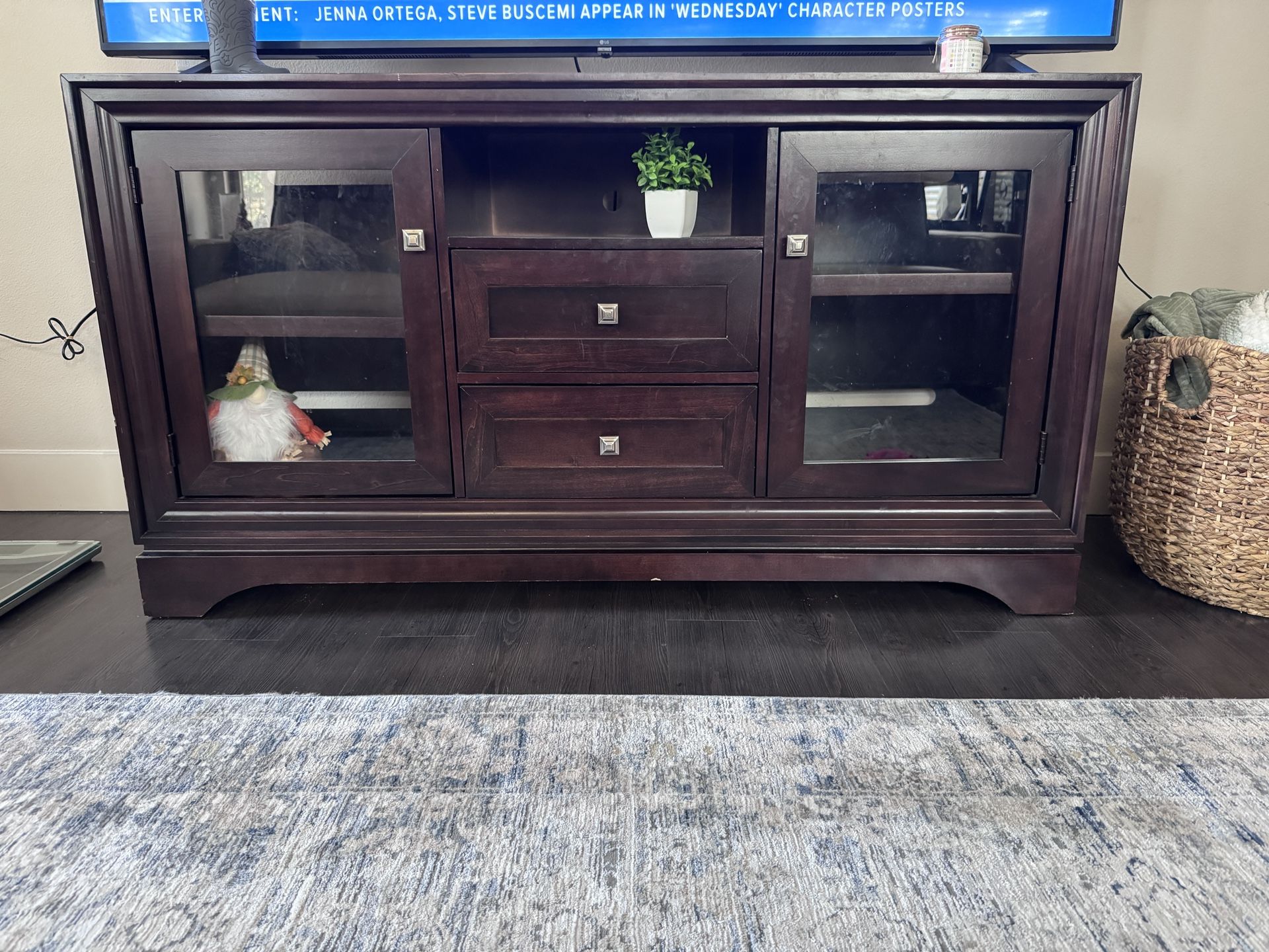 Entertainment Center/TV Stand