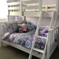 Pottery Barn Kids Elliott Twin over Full bunk bed in Simply White