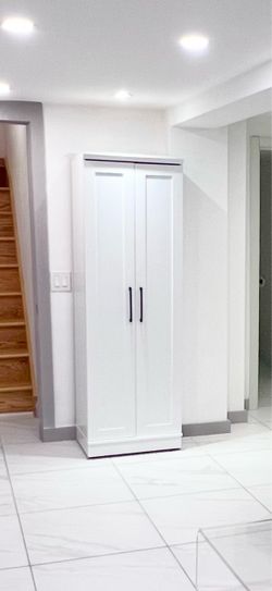 White Storage Cabinet / Shelves / Kitchen Pantry