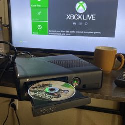 XBOX 360 With Free Game Included