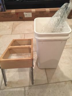 Rev-a-Shelf 2 Bin pull out base cabinet trash can