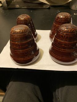  Vintage  Brown Marcrest Daisy Dot Stoneware Salt, And Pepper Shakers