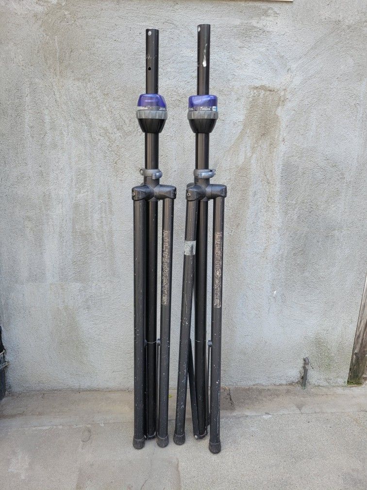 ultimate speaker stand .