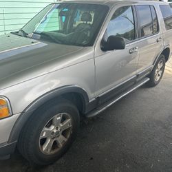 2003 Ford Explorer V8