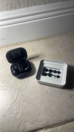 New Beats Pro with case like brand new
