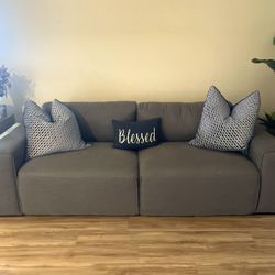 SOFA - GREAT CONDITION 