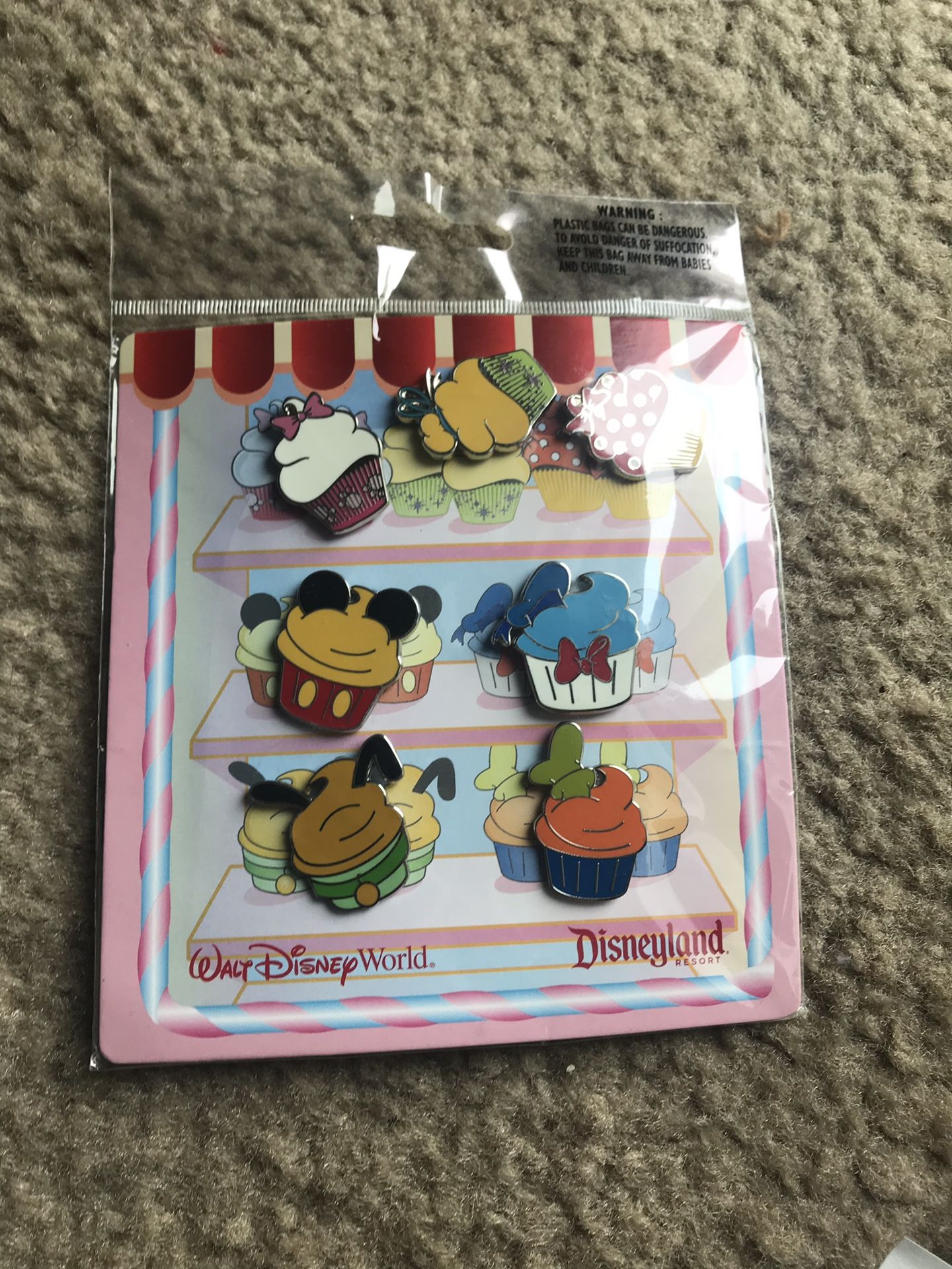 Disney Authentic Disney Parks Disneyland Disneyworld Cupcake Character Collectible Pins