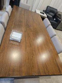 Dinner table for 8 people