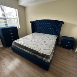 Bedroom Set Blue Velvet New Style 3 Pcs  Bed Chest Nightstand