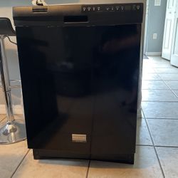 Dishwasher Works Well