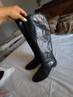 Boots size 8 for women