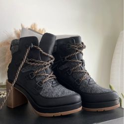 NWT Sorel Black Leather Blake Lace Booties (size 8 womens)