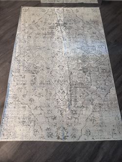 Gray/beige 5x8 Rug