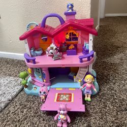 House With Dolls Toys 