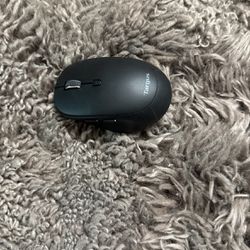 Targus Comfort Multi-Device Antimicrobial Wireless Mouse, Midsize, Black, AMB582  Reach for this Targus mouse and enjoy comfort and customization. The