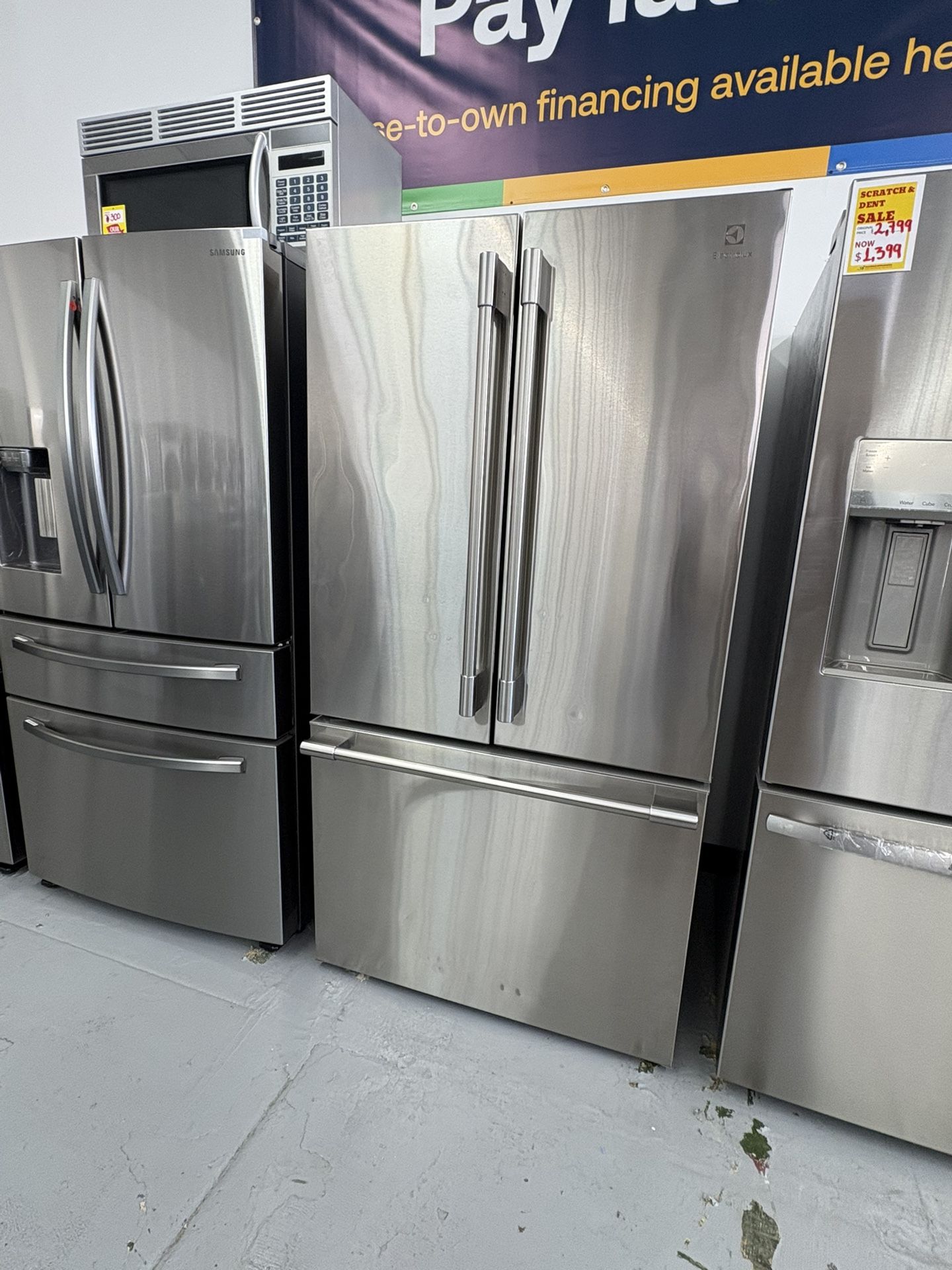 Electrolux 36” 23 Cu Ft Capacity Counter Deep Refrigerator