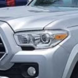 2020 Toyota Tacoma Headlights & Rear Lights 