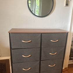 Dresser With Mirror 