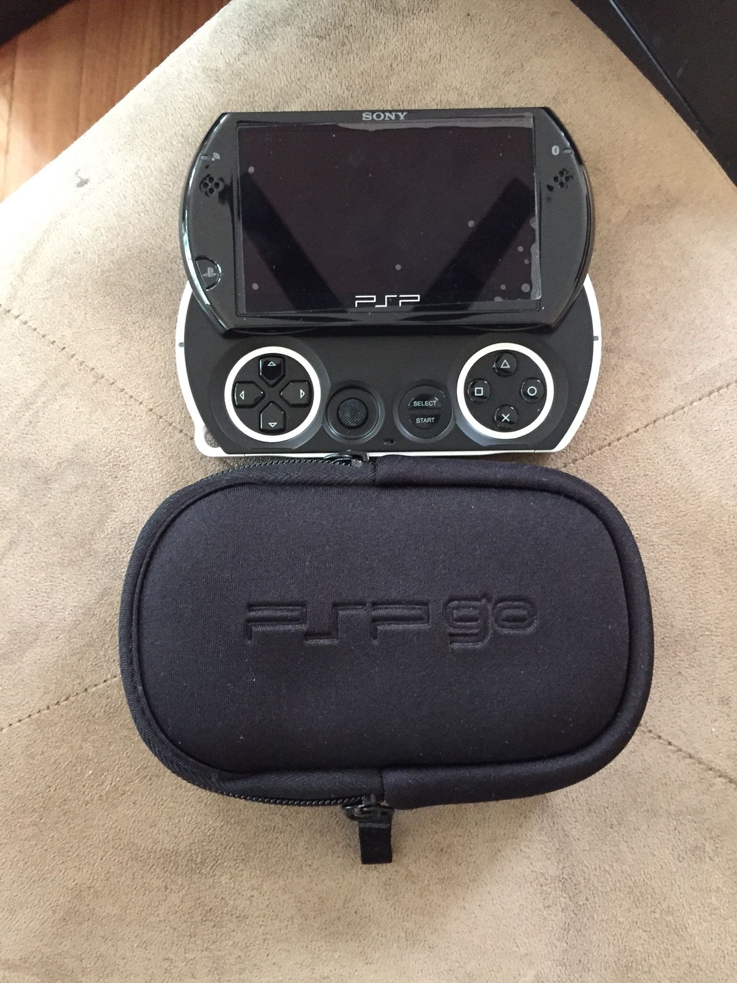 PSP GO