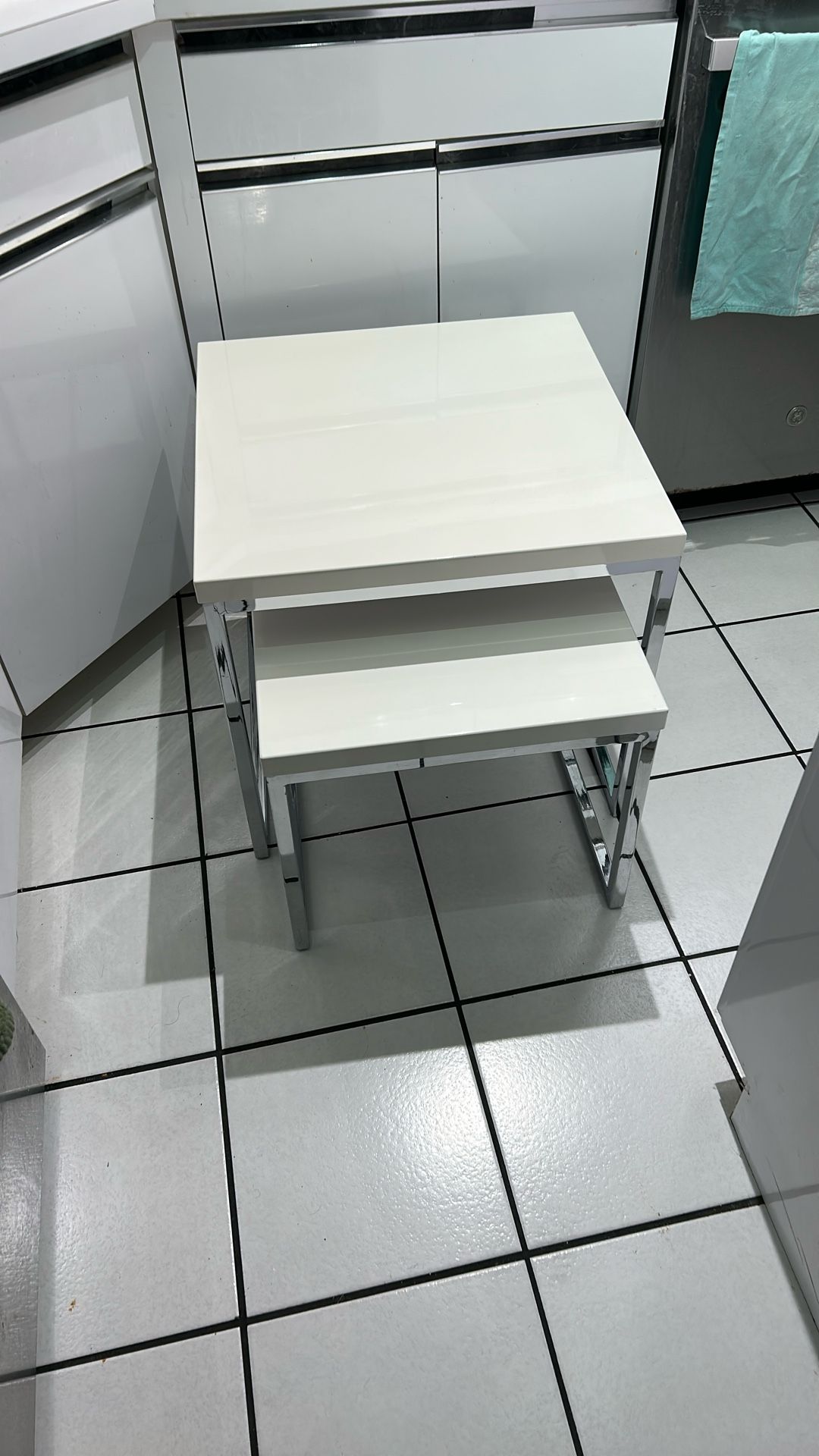 2 Nesting End Tables