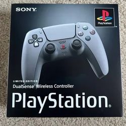 PS5 LE Controller Sealed + Stand ($80 in Centralia)