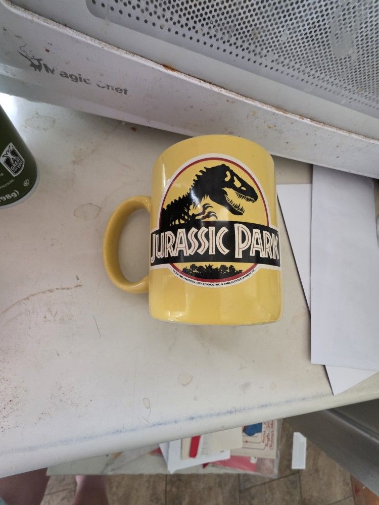 Jurassic Park Coffee Mug Yellow