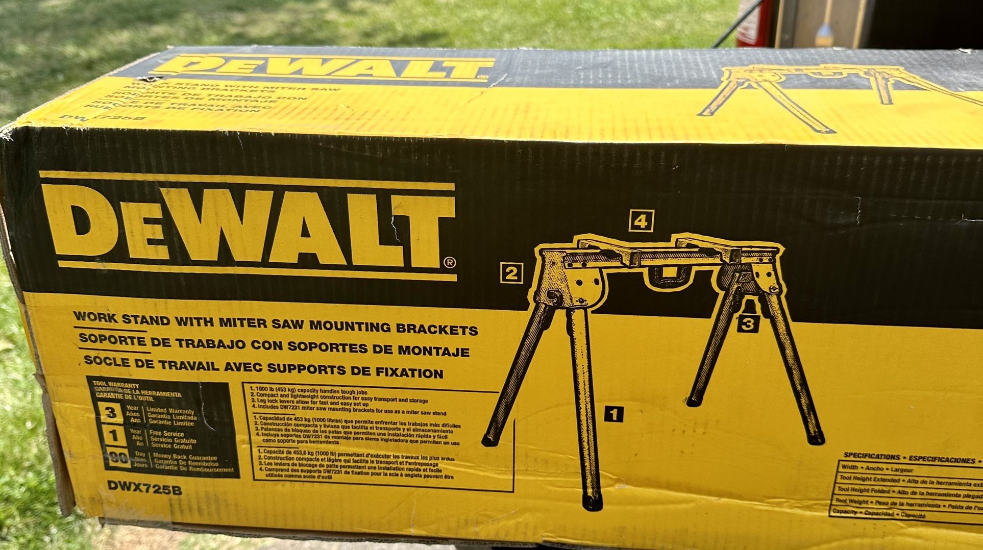 Dewalt Aluminum Miter saw stand-New In box