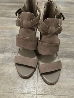 Ladies Shoes Size 7 1/2