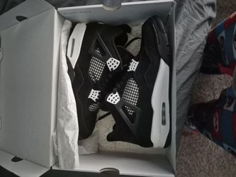 White Thunder Nike Jordan Retro 4