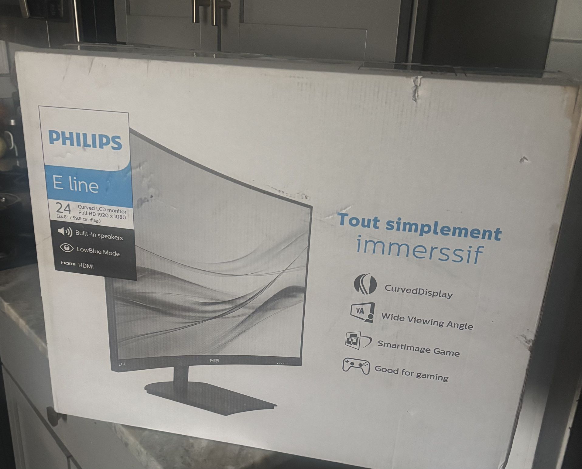 24” monitor