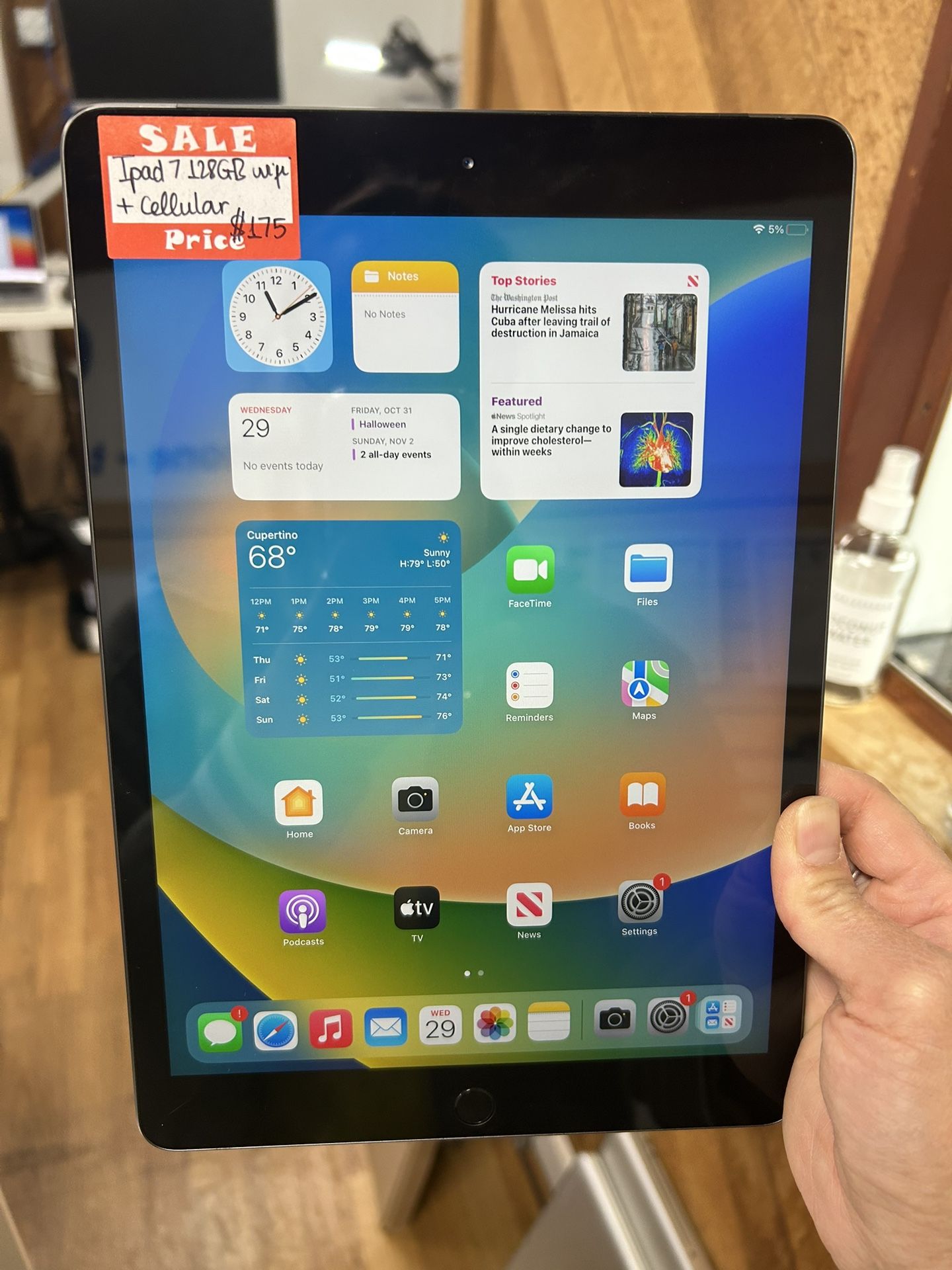 Ipad 7th gen 10.2 inch 128GB wifi + 4G Cellular unlocked