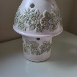 Beautiful ceramic ivy candle holder 🕯😍
