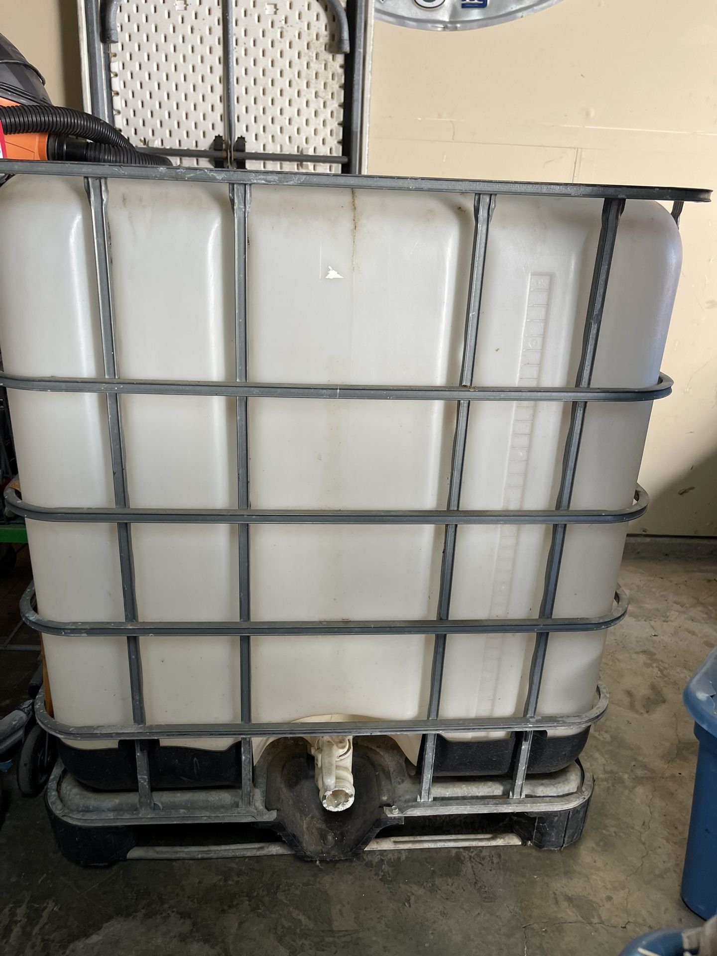 Water Tank 