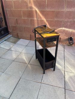 Charging small table