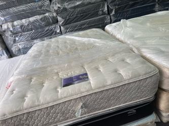 Queen mattress clasic 🦖