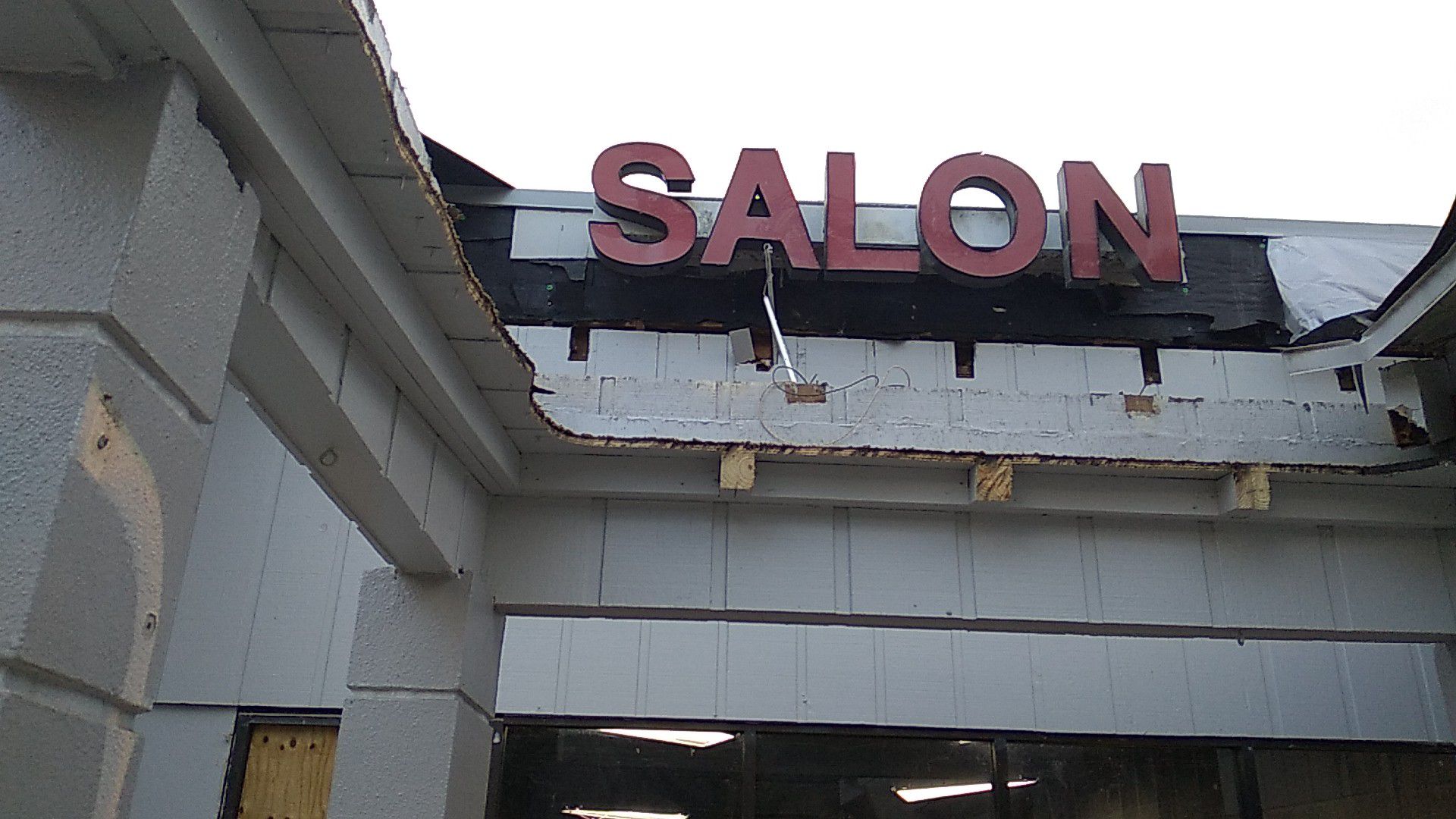 Salon sign ....5 letters work great