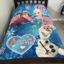 Frozen Twin Size Blanket