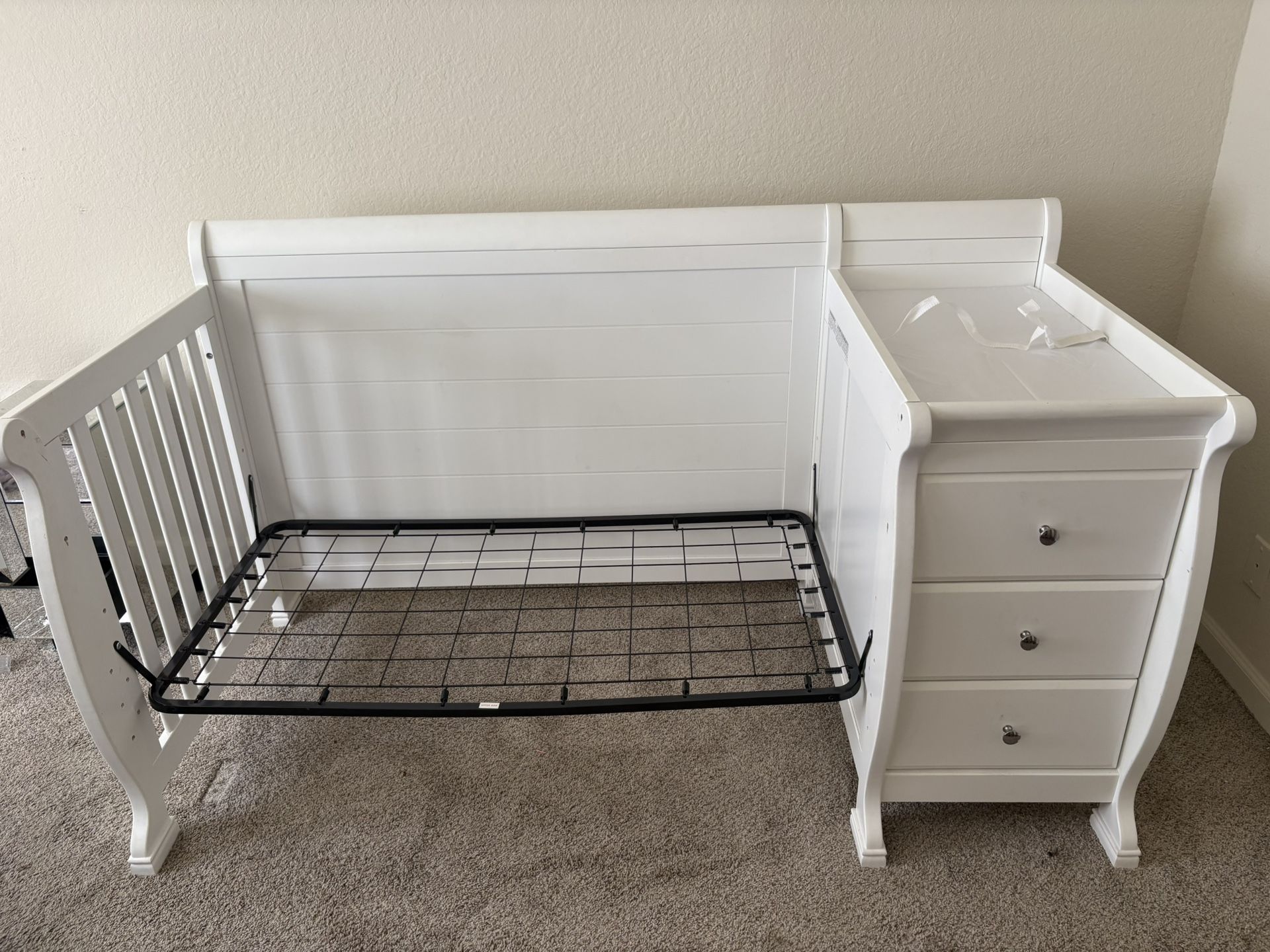 Toddler Bed W/ Drawers