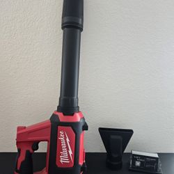 MILWAUKEE M12 12V Compact Spot Blower - 89$ -(only tool)
