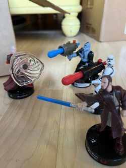 “Attactics” Star Wars Figurine Game.