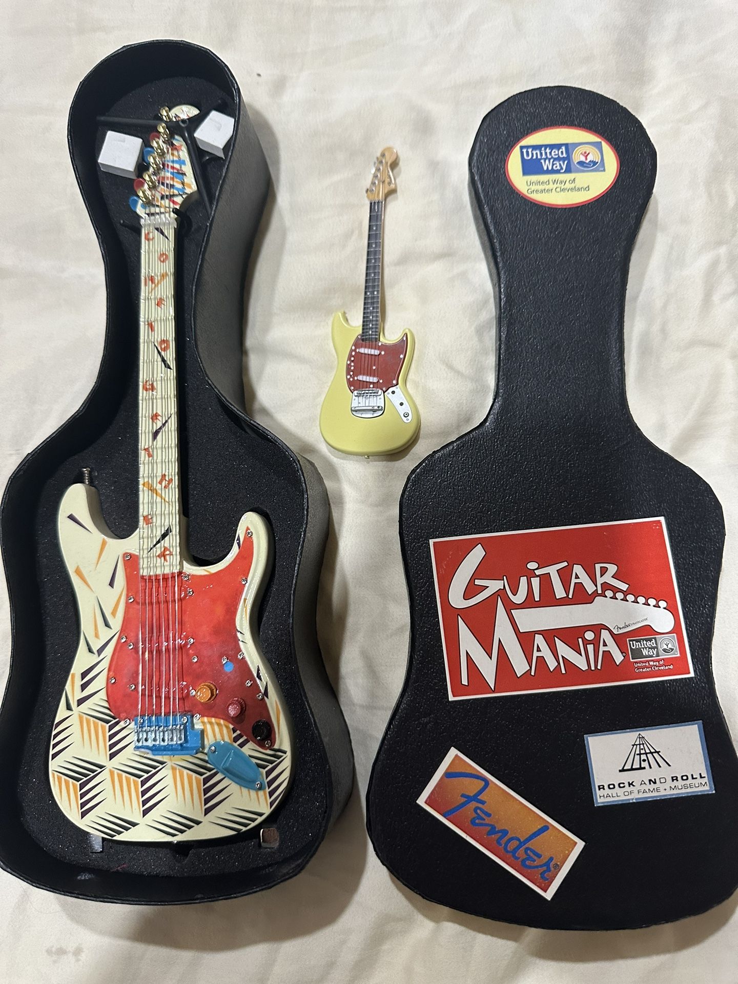 Fender Guitar Mania Mini Guitar